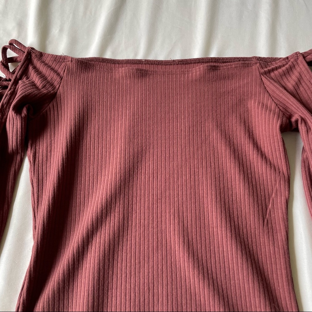 Off the Shoulder Top - Picture 2 of 4
